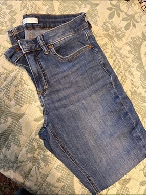 Lauren Conrad Women's Medium Blue Slim Straight Jeans